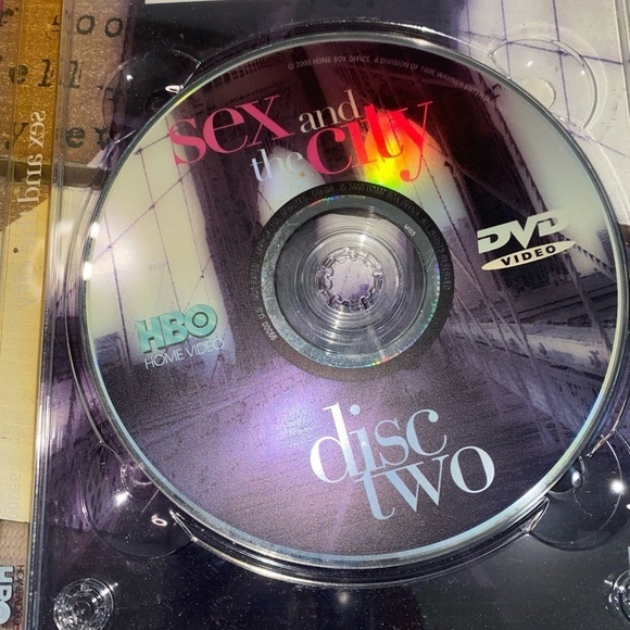 COPY - Sex and the City - Complete Series Seasons 1-6 - Picture 4 of 12